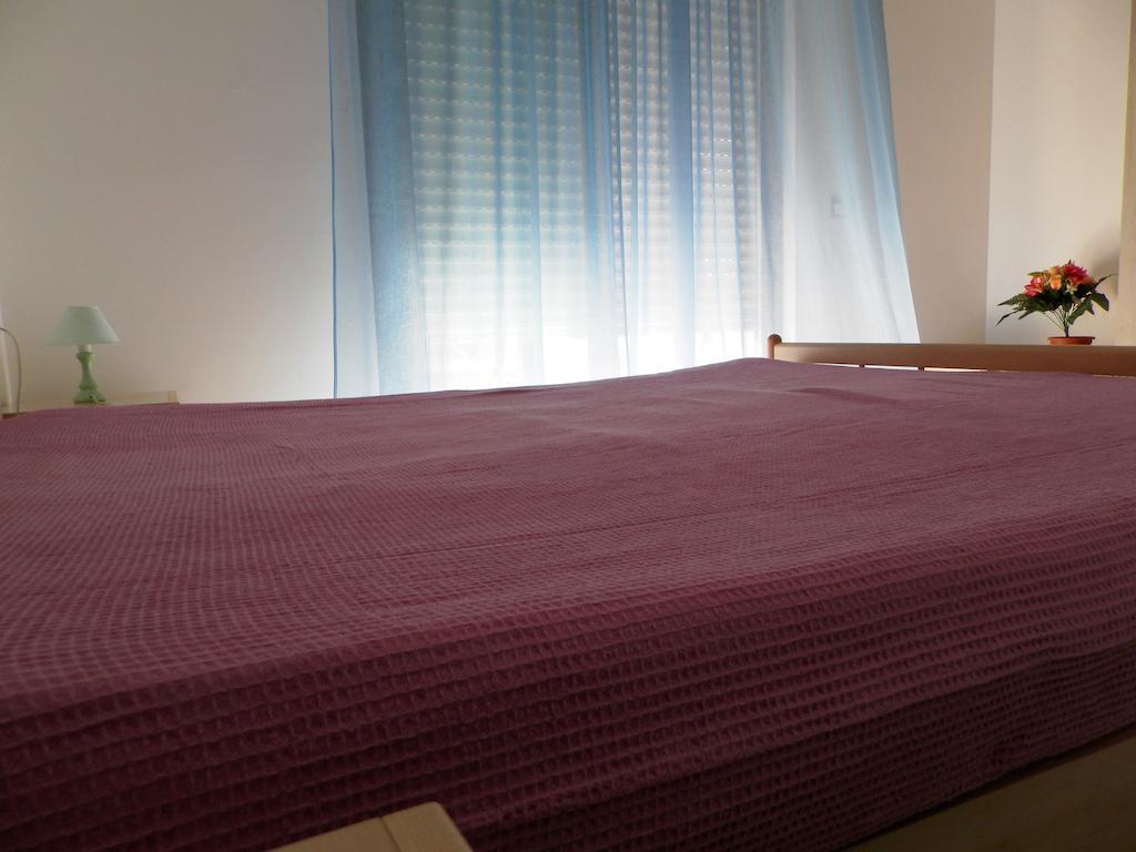 Green Bay Village Pineto Room photo